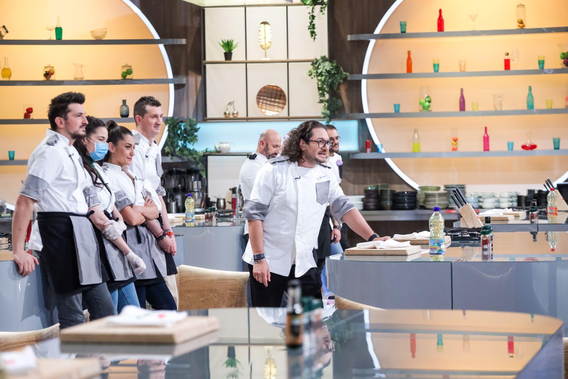 Seară decisivă la Chefi la cuțite: urmează ultimul battle și anunțarea semifinaliștilor sezonului 11! Echipa lui Chef Dumitrescu, învingătoare, într-o ediție lider de piață
