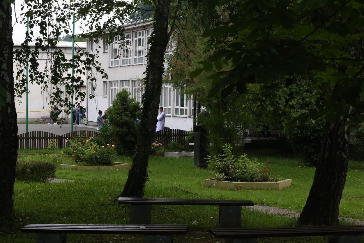 Atac armat într-o școală din Bosnia. Un băiat de 13 ani și-a împușcat profesorul, după ce ar fi fost exmatriculat