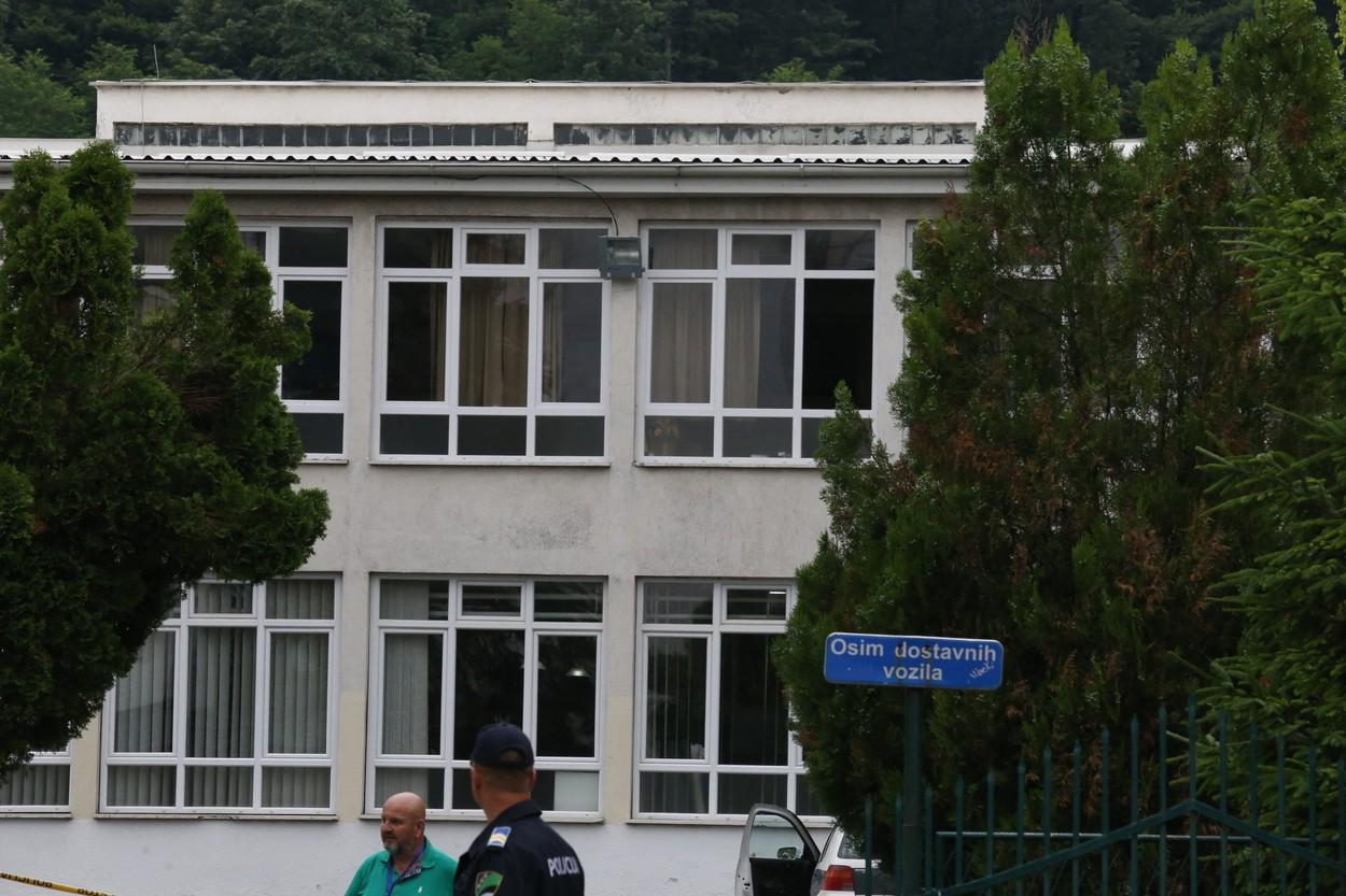 Atac armat într-o școală din Bosnia. Un băiat de 13 ani și-a împușcat profesorul, după ce ar fi fost exmatriculat
