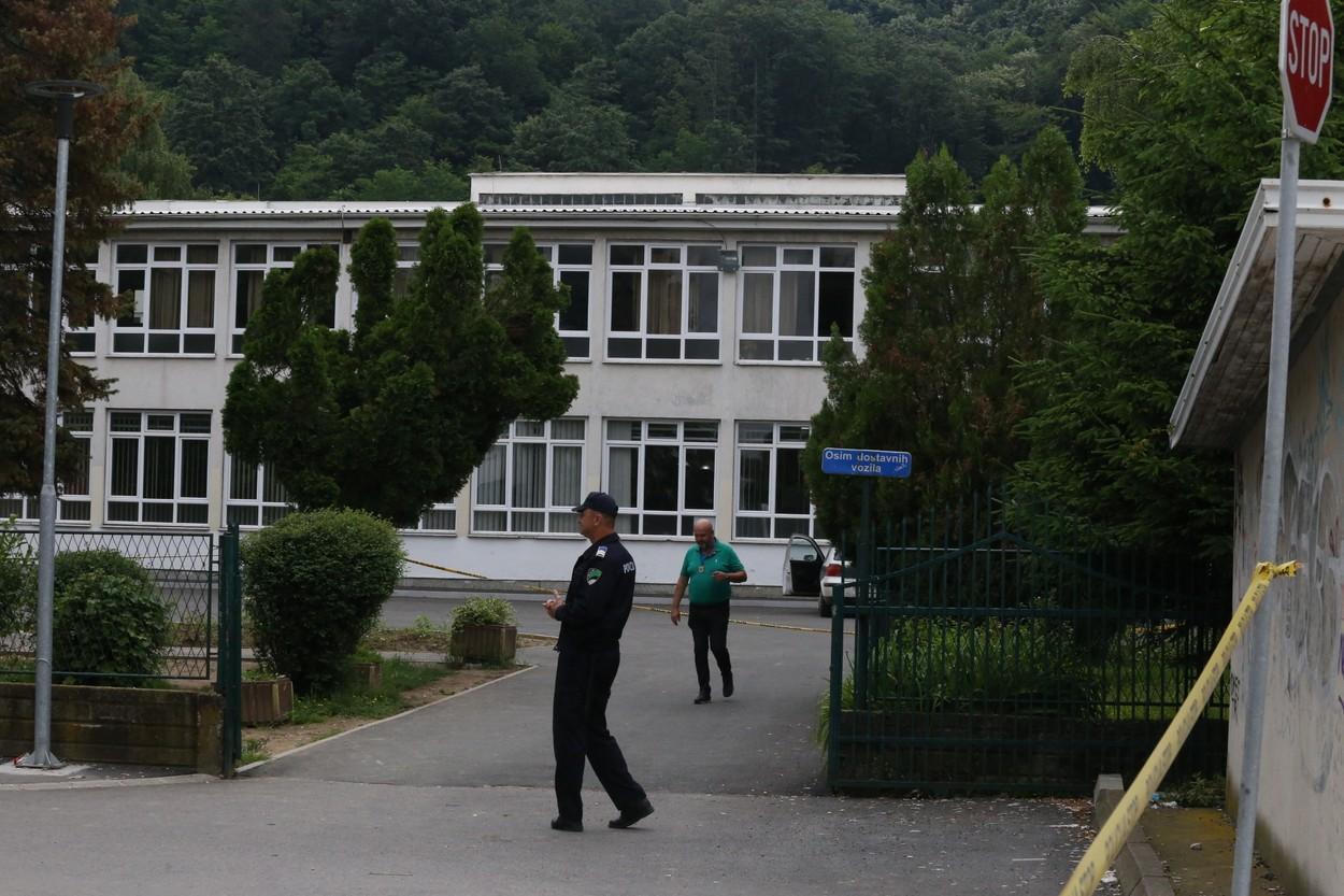 Atac armat într-o școală din Bosnia. Un băiat de 13 ani și-a împușcat profesorul, după ce ar fi fost exmatriculat
