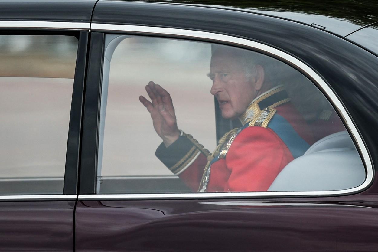 Trooping the Colour, prima paradă aniversară pentru Regele Charles al III-lea, are loc astăzi la Londra