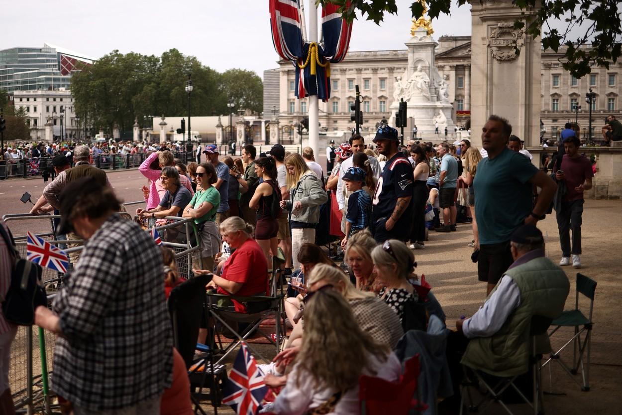 Trooping the Colour, prima paradă aniversară pentru Regele Charles al III-lea, are loc astăzi la Londra