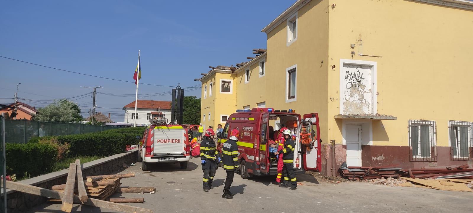 Tavan prăbuşit peste muncitori în Apahida, Cluj
