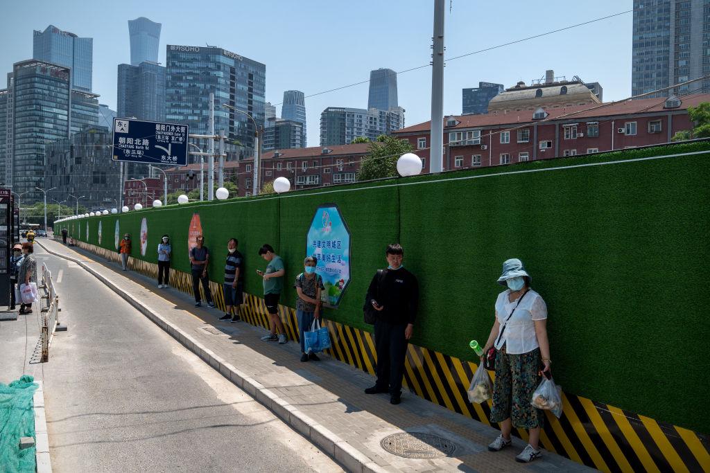 China se luptă cu valuri de căldură extremă. 41 de grade la Beijing, cea mai ridicată temperatură în luna iunie, din 1961