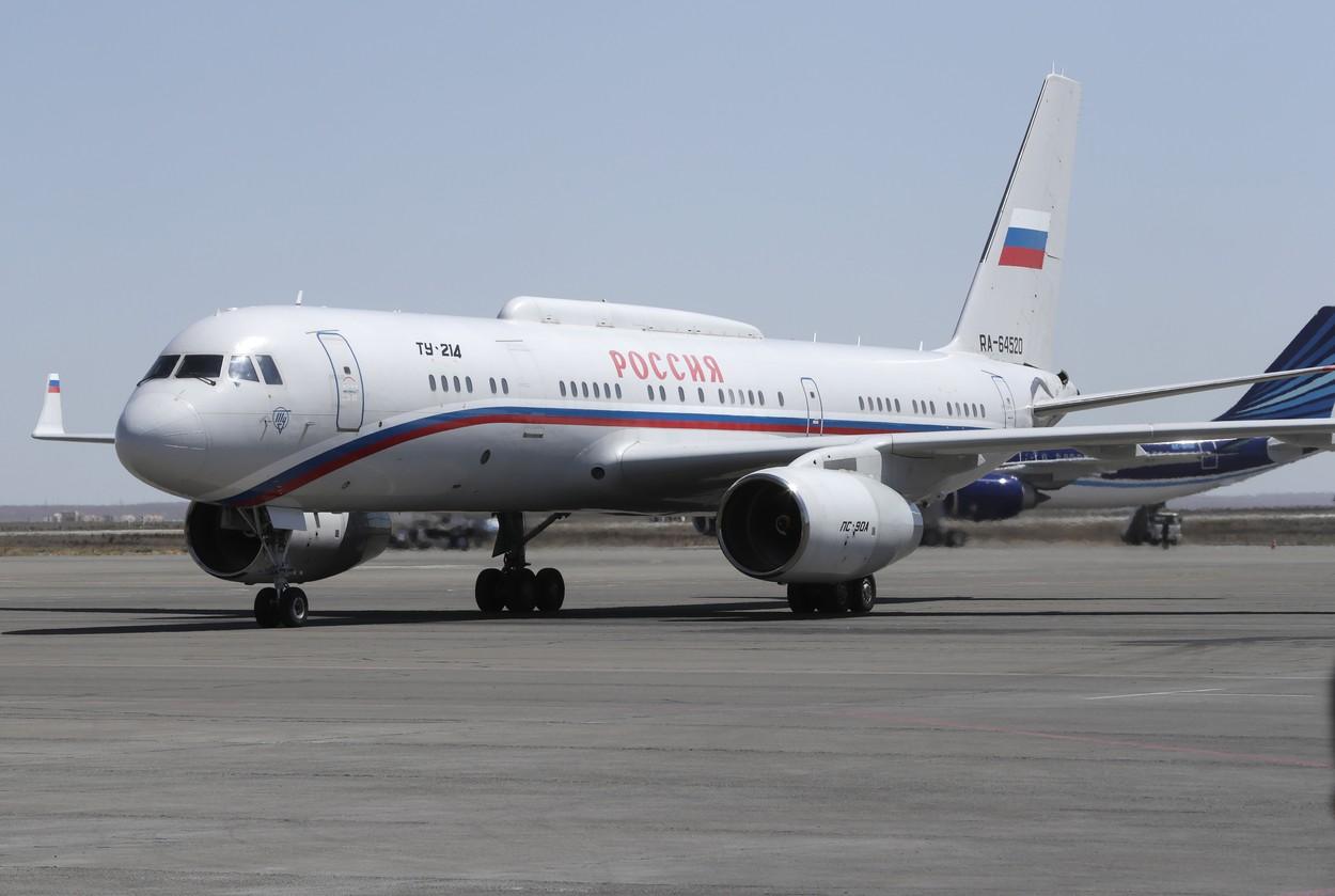 Rusia trimite la București un avion Ilyushin IL-96 pentru a repatria diplomații ruși expulzaţi din România