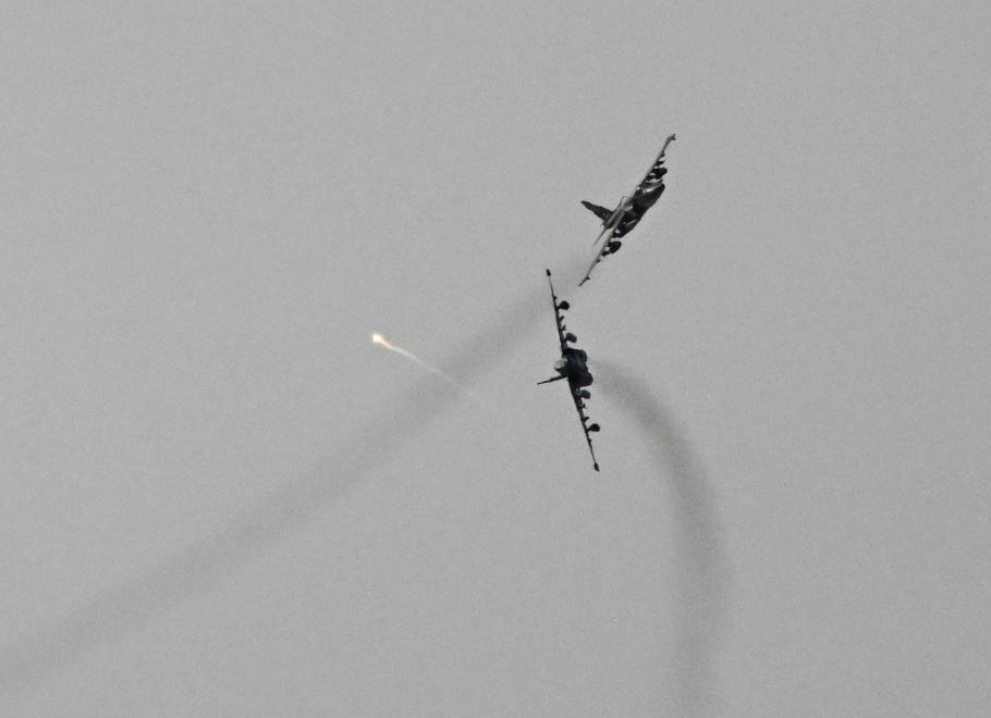 Atac aerian masiv ce viza Kievul. Reacţia Ucrainei: "Apărarea aeriană a distrus tot ce se îndrepta spre oraş" Atac aerian masiv ce viza Kievul. Reacţia Ucrainei: "Apărarea aeriană a distrus tot ce se îndrepta spre oraş"