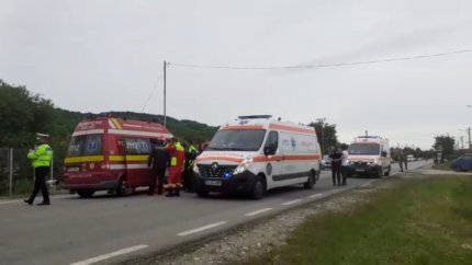 Accident cu 8 răniţi, în Vâlcea