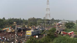 Catastrofa feroviară din India: bilanţ final al morţilor. Sute de destine frânte, după ce trenurile s-au izbit dintr-o "eroare tehnică"