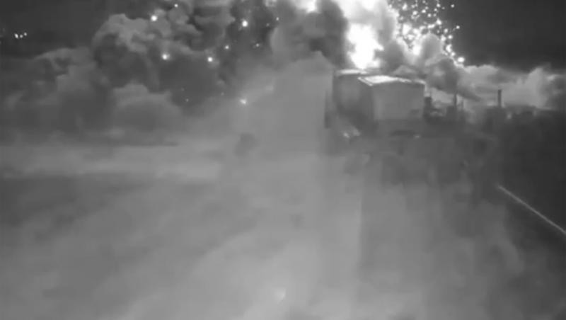 Baraj imens pe râul Nipru, aruncat în aer. Zona e controlată de forţele ruse: ucrainenii şi ruşii se acuză reciproc. Mare parte a frontului, inundată