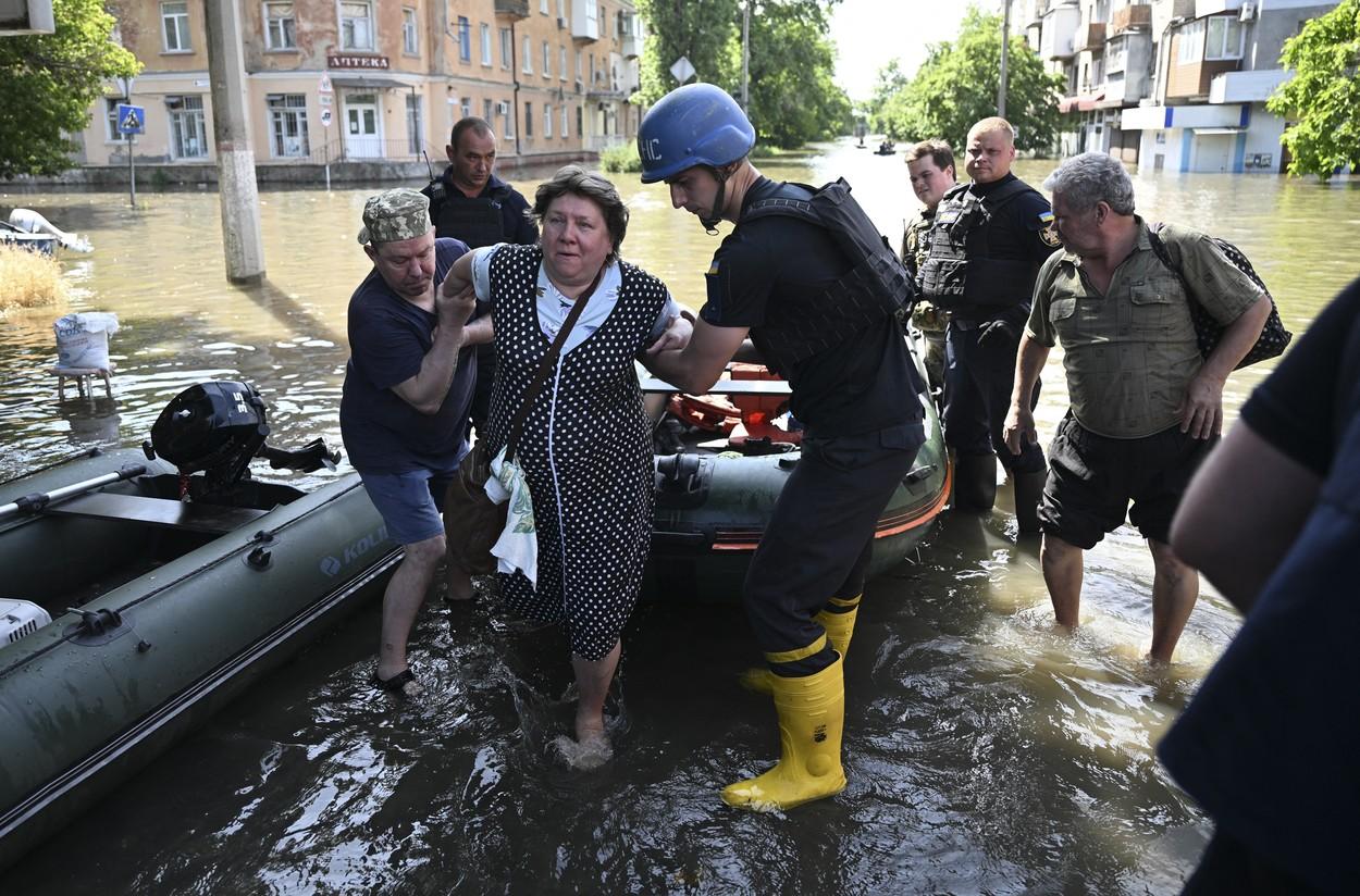 Evacuările continuă în Hersonul ocupat de ruşi