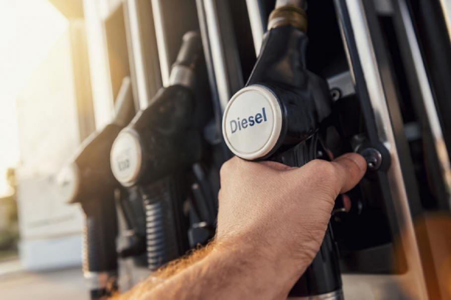 Preţurile la carburanţi au rămas identice precum cele afişate în ziua precedentă Preţurile la carburanţi au rămas identice precum cele afişate în ziua precedentă