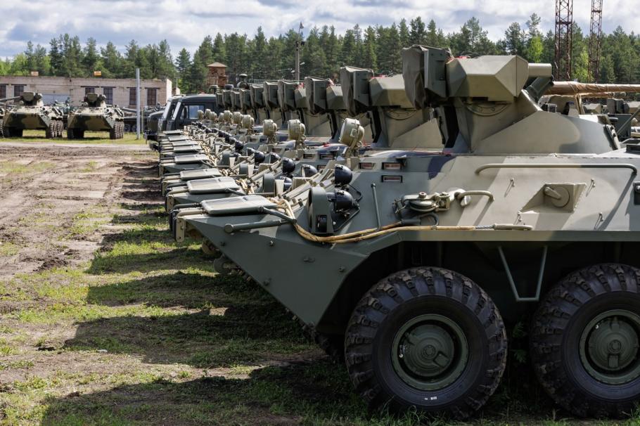Şoigu cere trimiterea urgentă pe front a echipamentelor militare după ce Ucraina a lansat contraofensiva. A dat ordin ca tancurile să aibă blindaj suplimentar Şoigu cere trimiterea urgentă pe front a echipamentelor militare după ce Ucraina a lansat contraofensiva. A dat ordin ca tancurile să aibă blindaj suplimentar