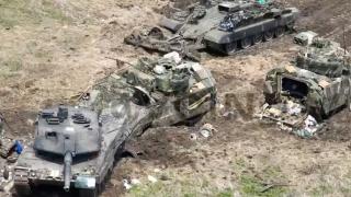 Primele imagini cu un tanc Leopard 2A6 şi mai multe blindate americane Bradley distruse de ruşi la Zaporojie. Ce pierderi ar fi suferit ucrainenii într-o singură zi