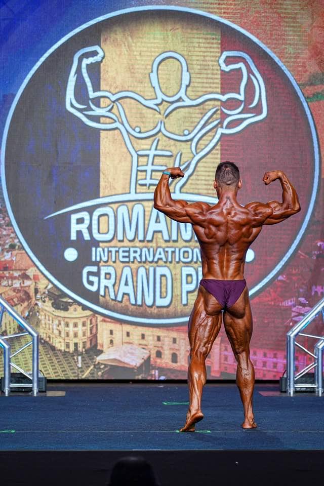 culturistul Cătălin Ștefănescu