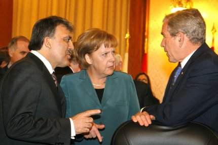 summit-ul NATO de la București din 2008