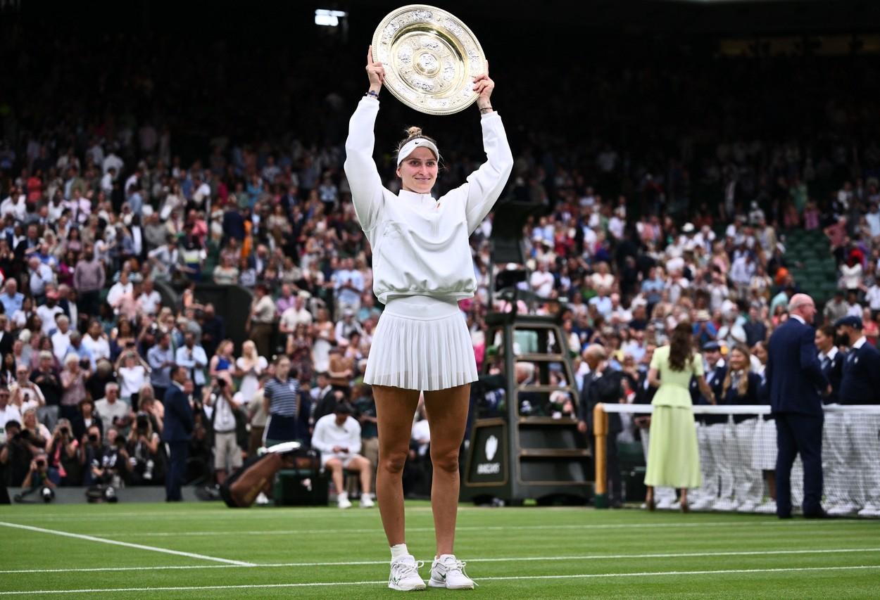 Marketa Vondrousova a învins-o pe tunisianca Ons Jabeur la Wimbledon