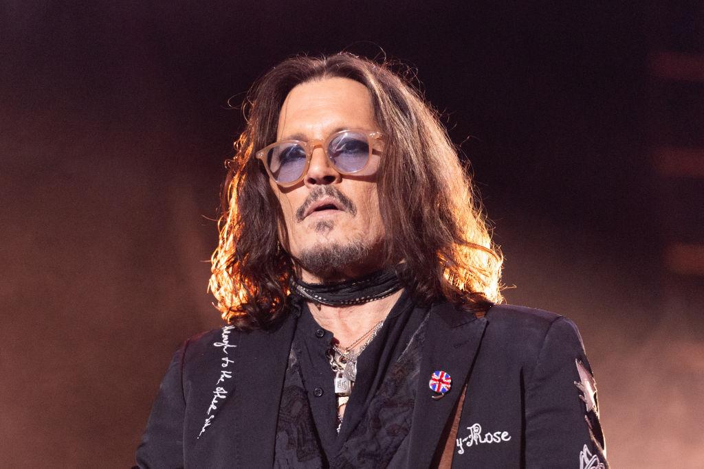 Johnny Depp, inconşient în camera de hotel din Budapesta înaintea celui mai recent concert. Ambulanţa, chemată de urgenţă