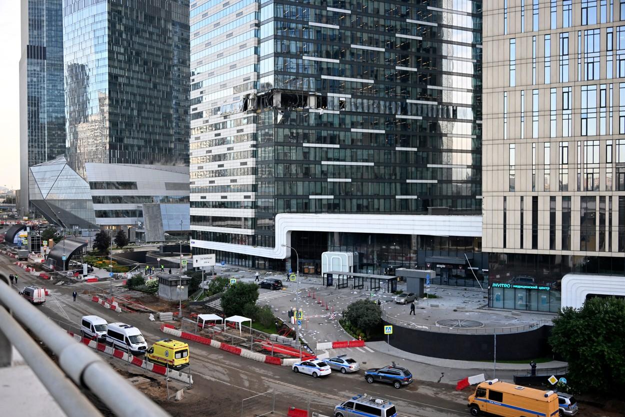 Moscova, atacată cu drone ucrainene, anunţă Ministerul rus al Apărării. Aeroportul Vnukovo, închis temporar. O clădire de birouri a fost avariată