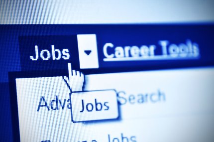 Şofer, operator call-center şi asistent medical, în topul preferinţelor românilor care îşi caută un job. Ce salarii li se propun aplicanţilor