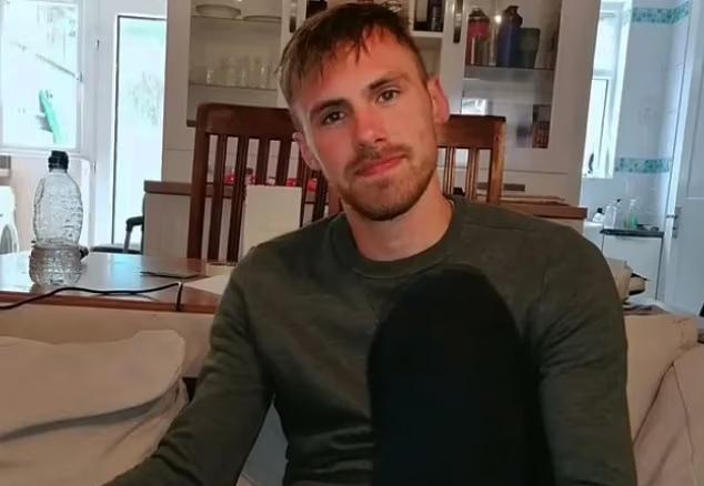 Un tânăr s-a trezit din comă exact când urma să fie deconectat de la aparate. S-a luptat săptămâni pentru viaţă, după ce a fost bătut crunt pe stradă