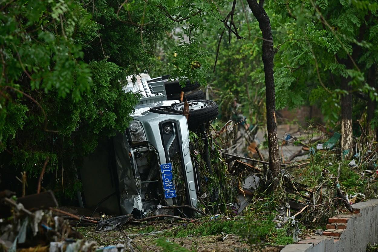 20 de morţi la Beijing şi în nordul Chinei, după cea mai gravă furtună din ultimii 10 ani. Guvernul alocă 15 milioane de dolari pentru sinistraţi