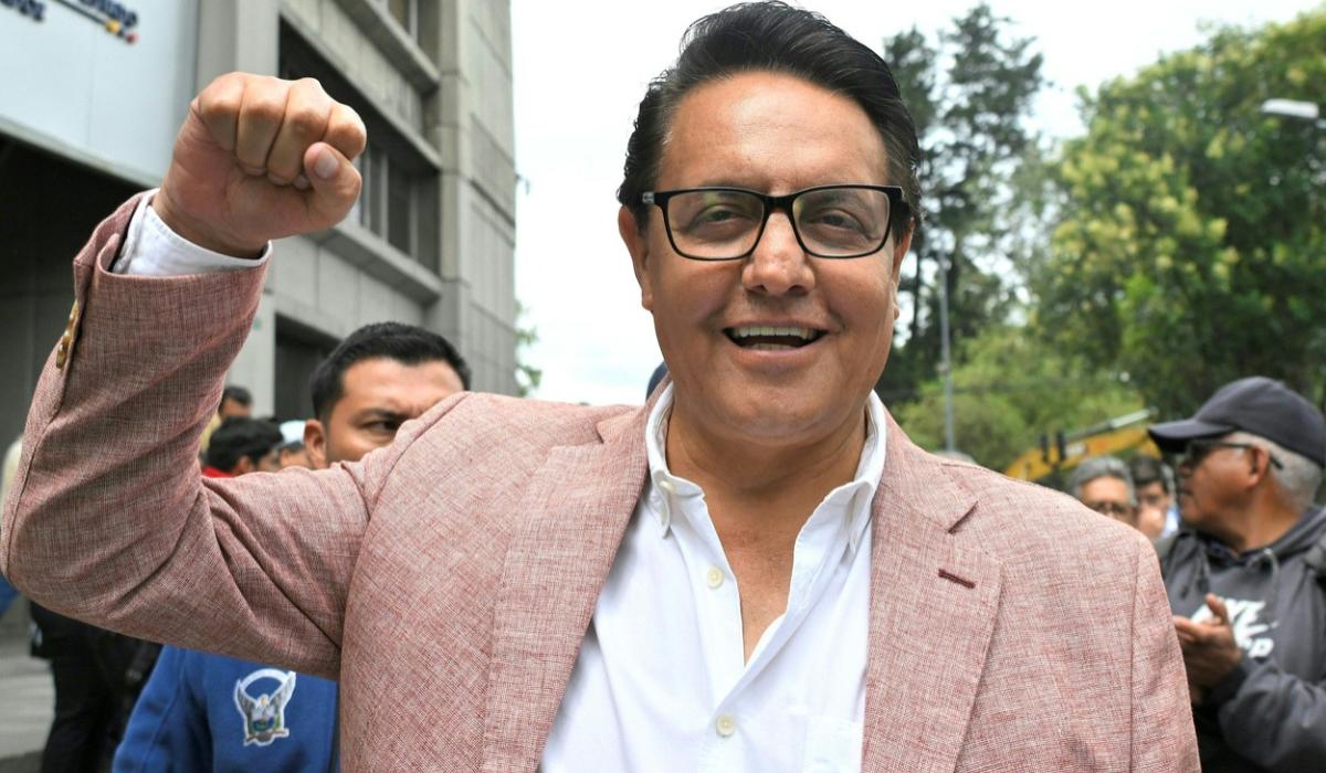 Un candidat la preşedinţia Ecuadorului a fost asasinat. Momentul în care Fernando Villavicencio este împuşcat în cap