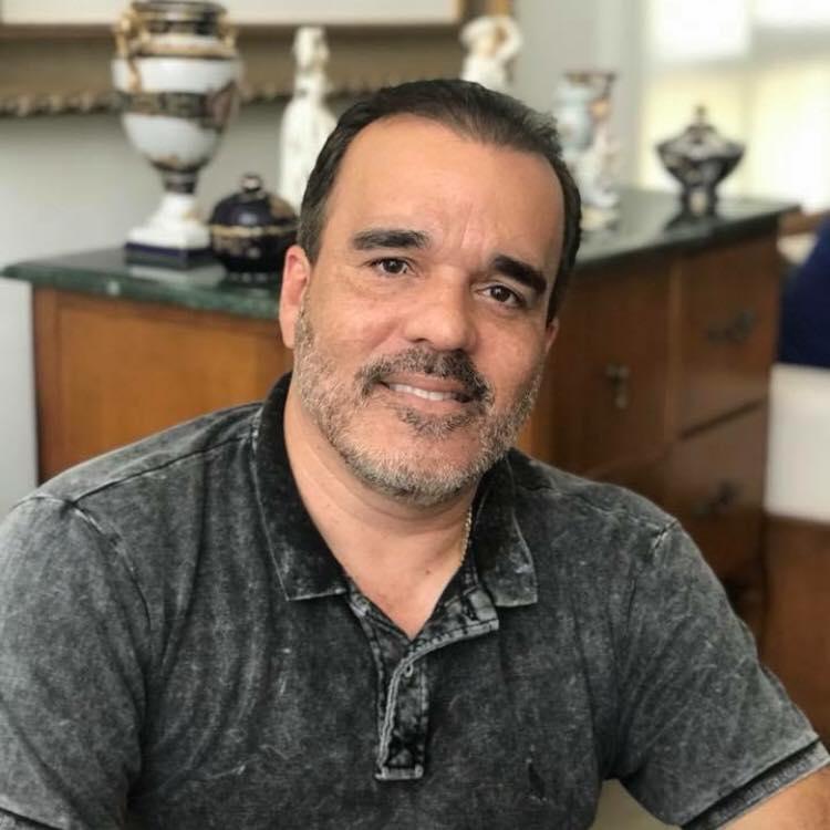 Un tată care şi-a pierdut cei 3 copii din cauza cancerului, a sfârşit în acelaşi mod după ani de luptă