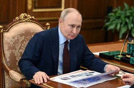 Putin: Americanii şi aliaţii săi că 'pun gaz pe foc în Ucraina