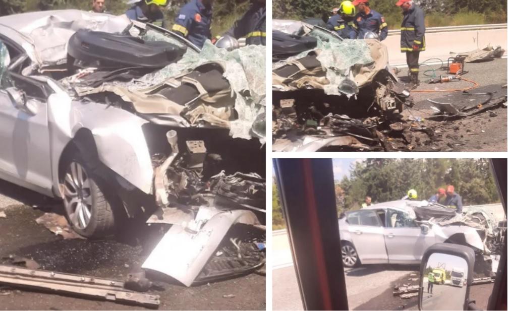 O maşină care ar fi înmatriculată în România, implicată într-un accident teribil în Grecia. Părinţii au murit pe loc, copiii sunt în stare gravă