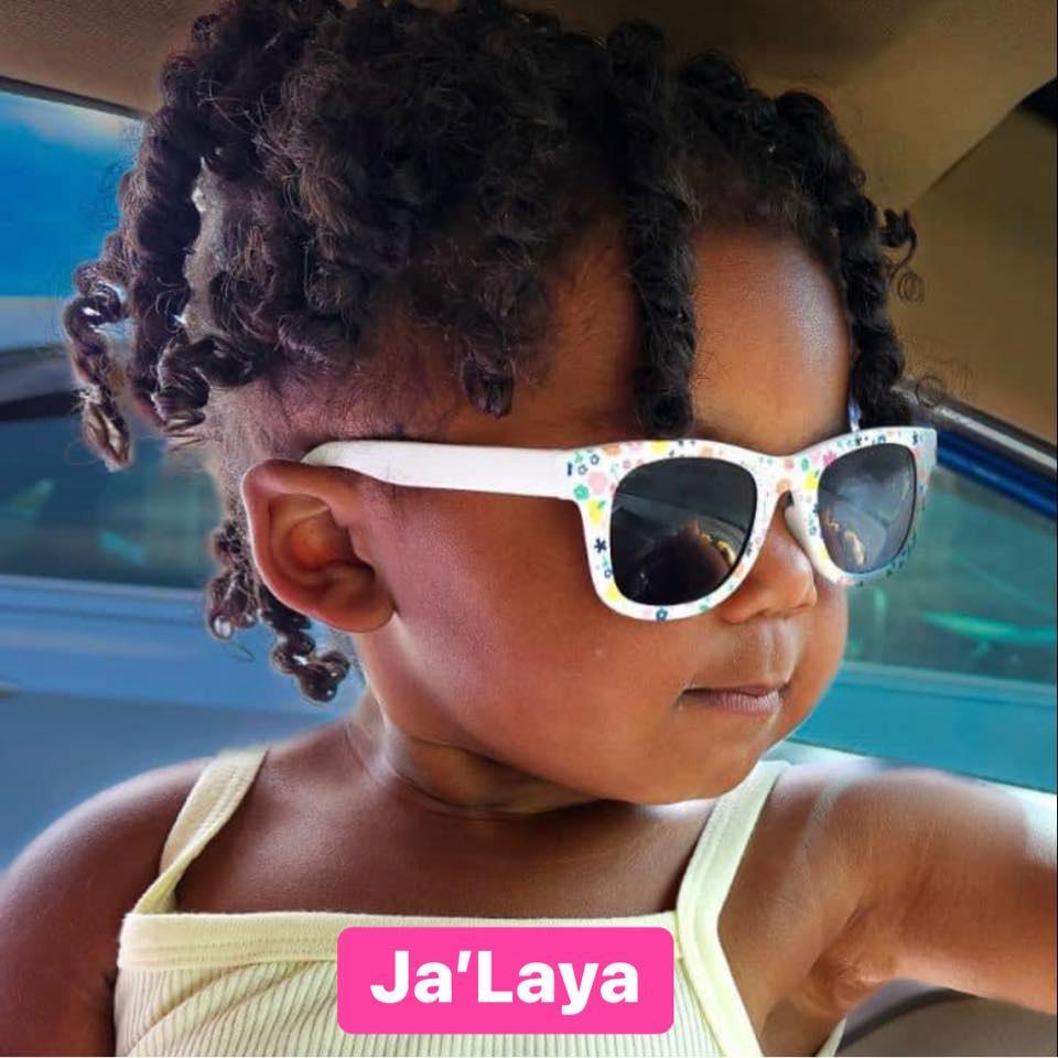 O fetiţă de 2 ani a murit sub privire bunicilor, după ce mobilierul masiv pe care s-a urcat s-a răsturnat peste ea, în SUA