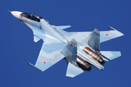 Rusia susţine că un Su-30 a distrus o o navă ucraineană de recunoaştere, în Marea Neagră. Nava s-ar fi aflat în zona unor instalaţii de gaze naturale