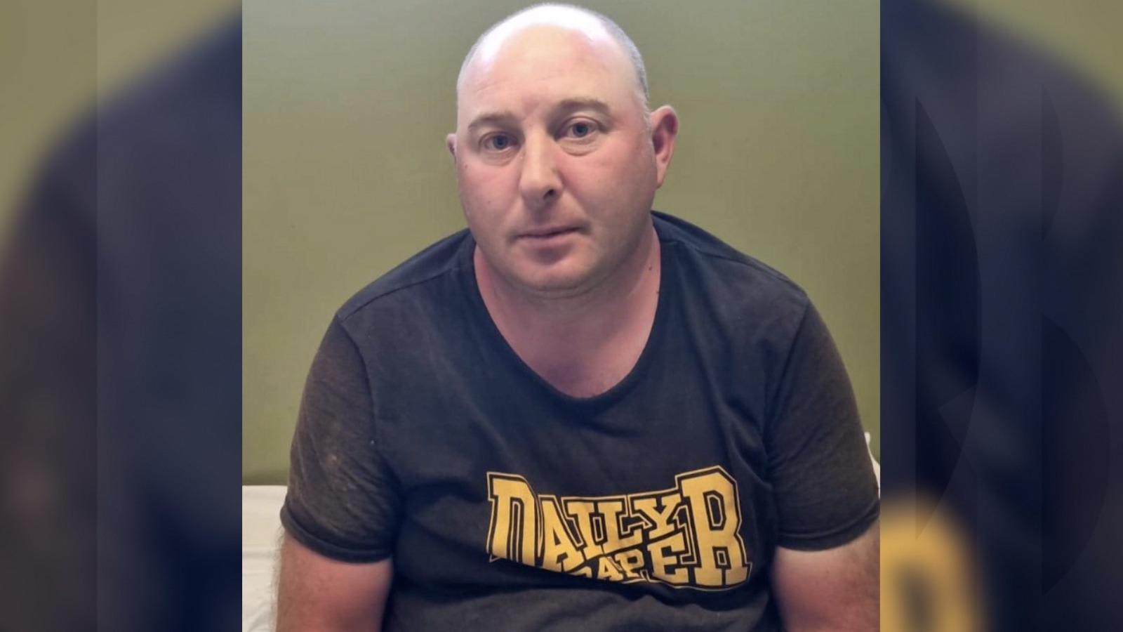 Ilie Şerbuc, principalul suspect în cazul fetei de 12 ani ucise şi ascunse într-o canapea, va ajunge în România în această după-amiază