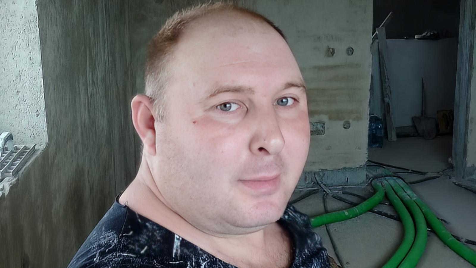 Ilie Şerbuc, principalul suspect în cazul fetei de 12 ani ucise şi ascunse într-o canapea, va ajunge în România în această după-amiază