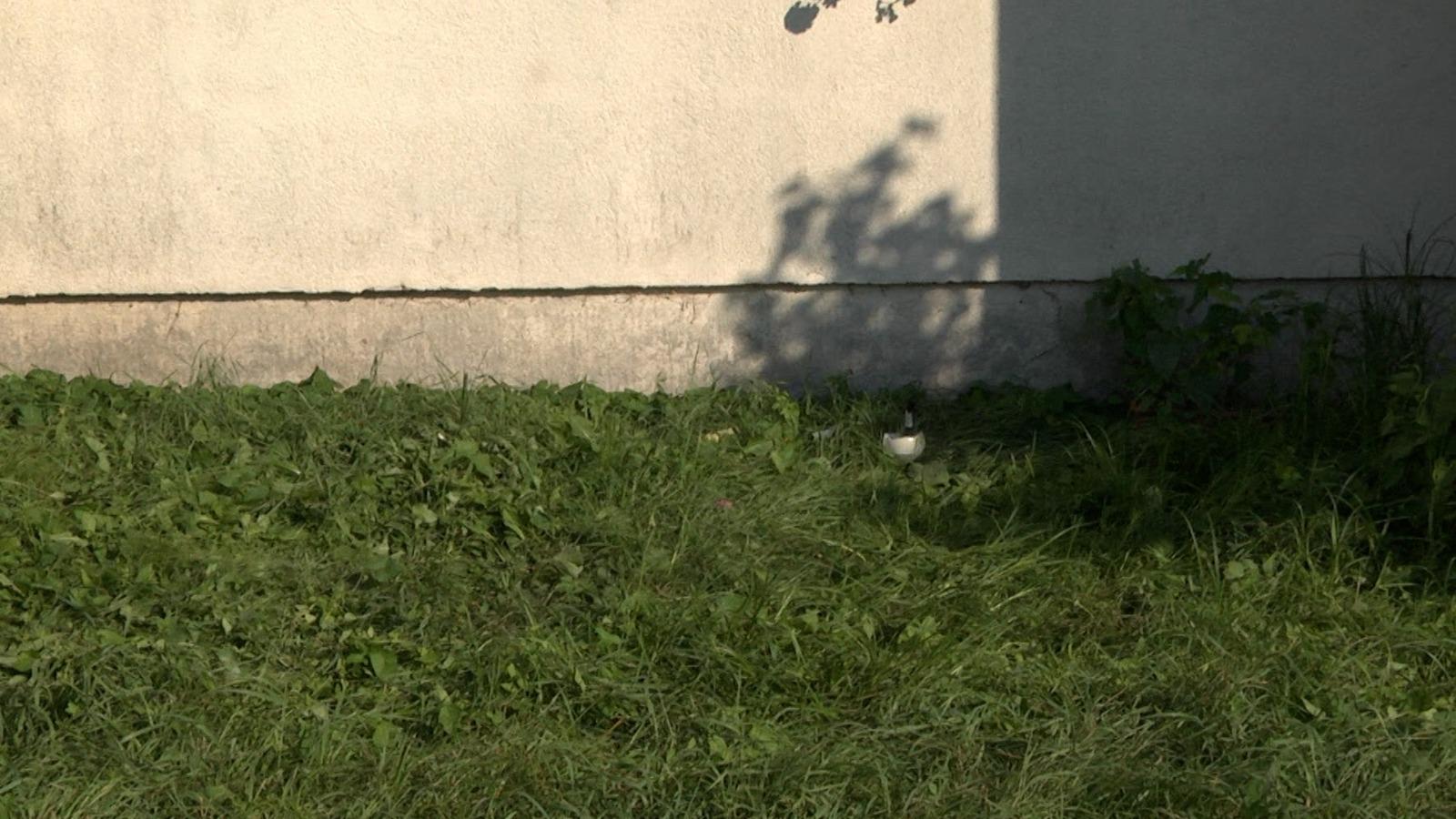 Un copilaș de 2 ani a supraviețuit ca prin minune, după ce a căzut de la etajul 4 al unui bloc din Sibiu. Mama nu a vrut să sune la 112