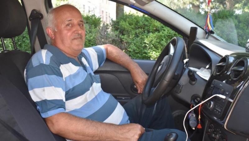 Nea Costică, cel mai cinstit taximetrist, şi-a primit recompensa după ce a returnat unui client geanta cu 40.000 de euro