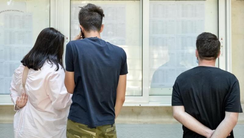 Câţi bani primesc elevii de 10, cu notă maximă la Evaluarea Naţională sau Bacalaureat. "Performanţa merită apreciată şi încurajată!"