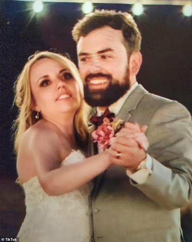 Şedintă foto de pomină. Un cuplu din SUA a plătit 3.000 de dolari pentru a imortaliza nunta visurilor lor. Supriza de care au avut parte