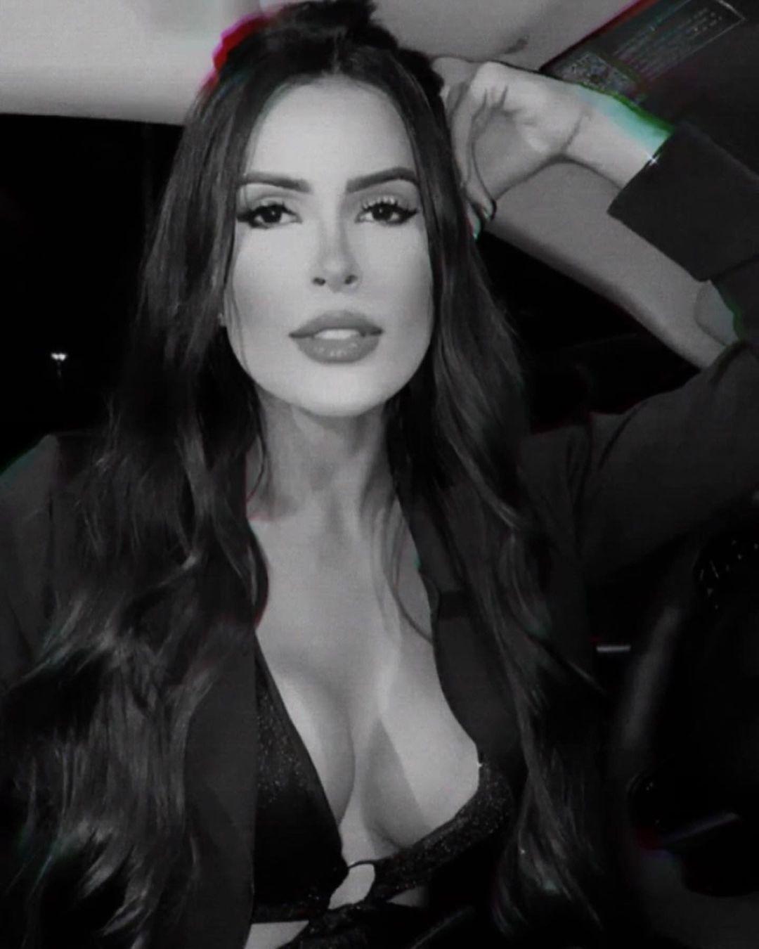 influencerița Larissa Borges