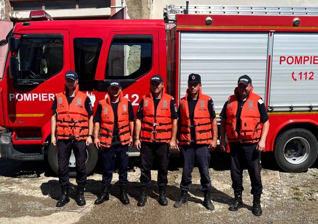 Copil de 8 ani, salvat după ce a fost purtat 2 km de vânt pe râul Prut. Intervenţie contraconometru a pompierilor