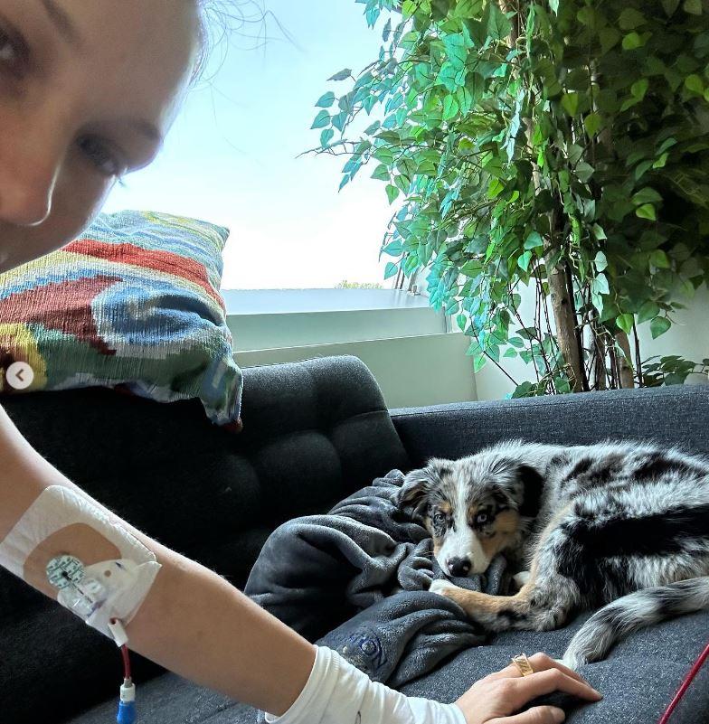 Bella Hadid luptă de 15 ani cu boala Lyme