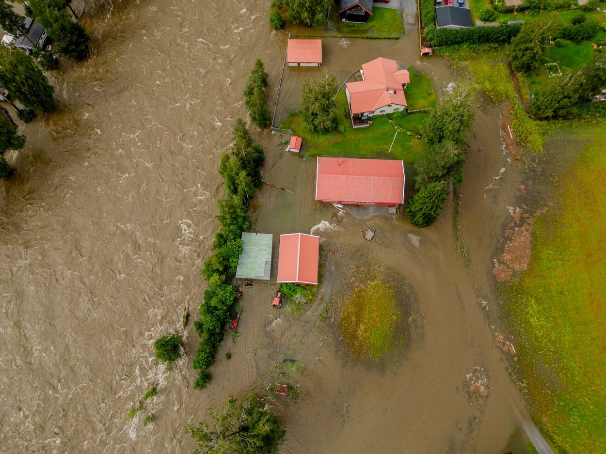 Norvegia a evacuat miercuri mii de persoane