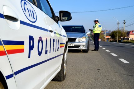 Un şofer clujean a fost prins de poliţişti drogat şi cu RCA-ul expirat. A doua zi, s-a urcat din nou la volanul maşinii