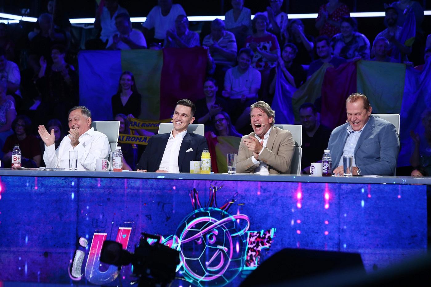 Ediţie specială iUmor. Florin Răducioiu, Helmuth Duckadam, Florin Gardoş şi Ion Crăciunescu, la masa juraţilor înaintea meciului România – Kosovo difuzat la Antena 1