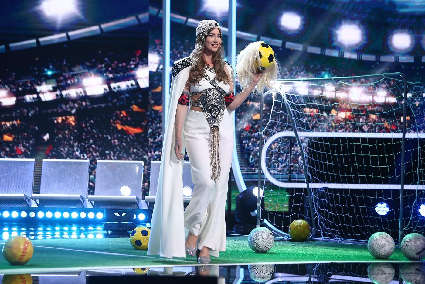 Ediţie specială iUmor. Florin Răducioiu, Helmuth Duckadam, Florin Gardoş şi Ion Crăciunescu, la masa juraţilor înaintea meciului România – Kosovo difuzat la Antena 1