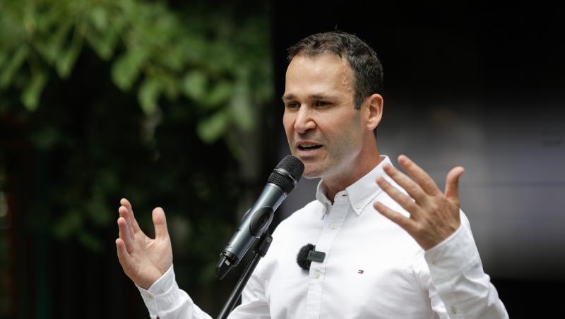 Robert Negoiţă rămâne cu averea sub sechestru. Este judecat pentru un prejudiciu de 116 milioane euro