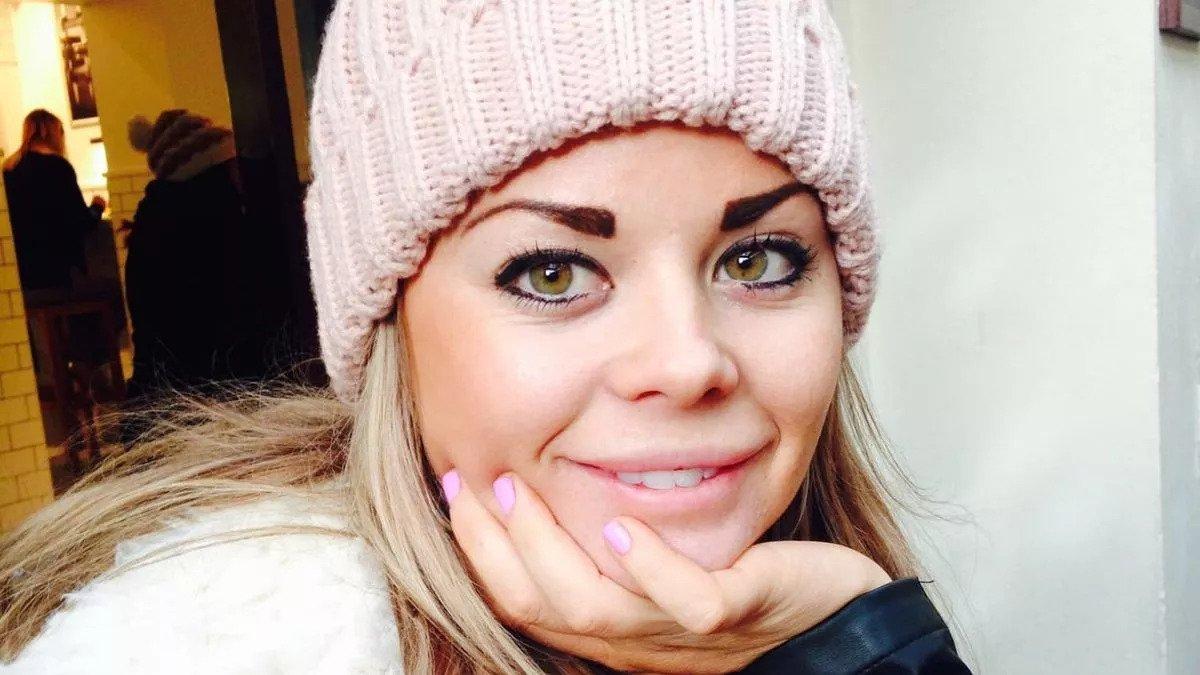 Frumuseţea a costat-o viaţa. O englezoaică a murit pe masa de operaţie în Turcia, în urma unei intervenţii de lifting brazilian