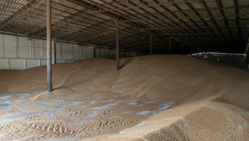 Fermierii români cer interzicerea importului în ţara noastră a unor produse din Ucraina, după ce Comisia Europeană nu a mai prelungit măsura