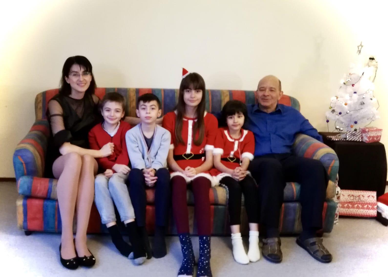 Octavia are 4 copii şi a devenit pentru prima oară mamă la 24 de ani