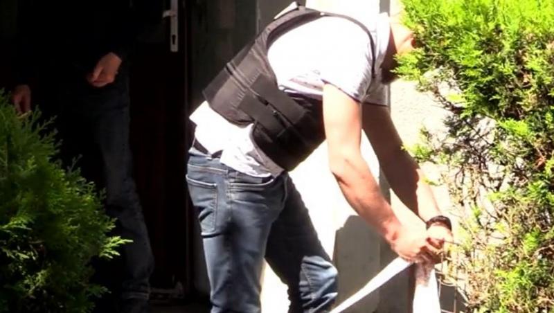 Găsit mort în propria casă, după o săptămână. Vecinii au dat alarma la 112 din cauza mirosului care venea din apartamentul bărbatului din Botoşani