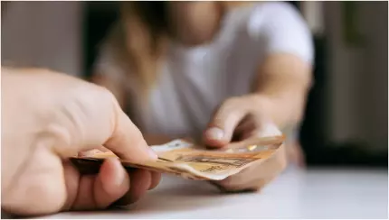 Bărbat de 58 de ani din Teleorman, arestat după ce ar fi plătit o copilă de 13 ani ca să întrețină relații sexuale cu ea Bărbat de 58 de ani din Teleorman, arestat după ce ar fi plătit o copilă de 13 ani ca să întrețină relații sexuale cu ea